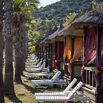 Latanya Park 4* ヤルチフテッチ