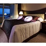 Latanya Park 4* Ялычифтлик