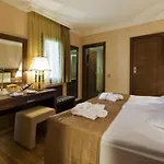 Latanya Park Курортный комплекс 4*