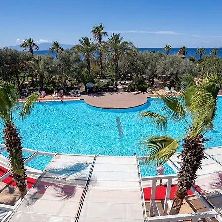 Latanya Park 4* 雅丽丝弗里克