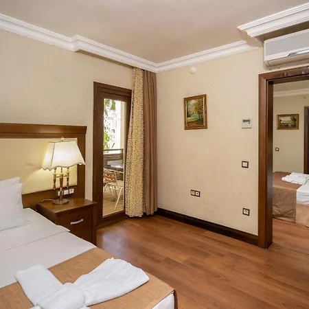 Latanya Park 雅丽丝弗里克