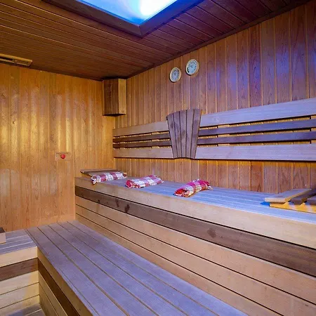 Latanya Park 度假村 4*