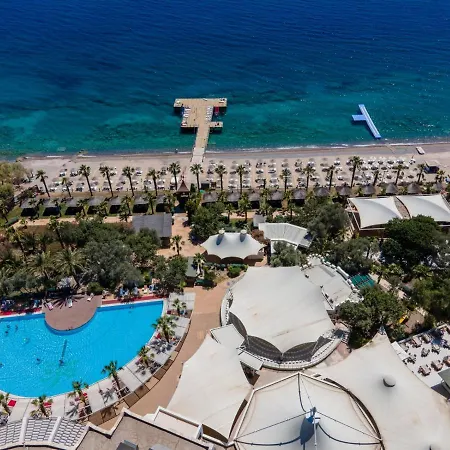 Latanya Park 4*