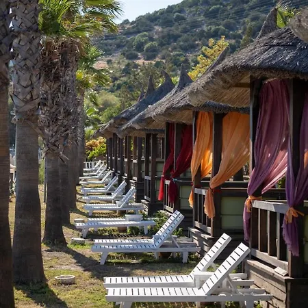 Latanya Park 4* Yaliciftlik