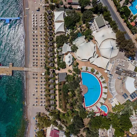 Latanya Park 4*