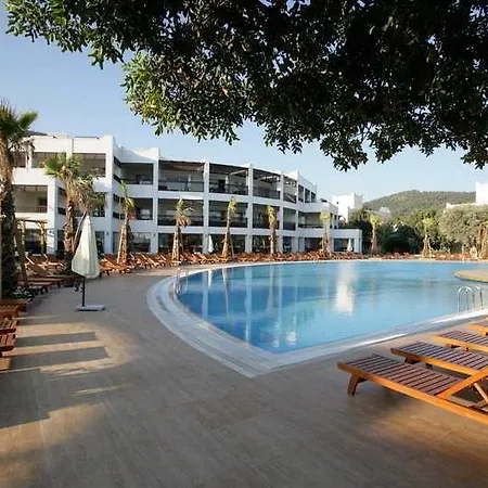Rezort Latanya Park 4*