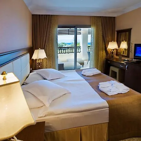 度假村 Latanya Park 4*