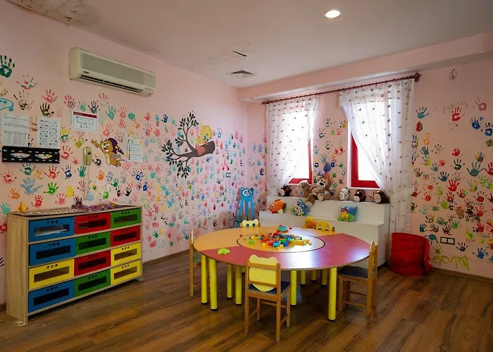 Latanya Park Semesteranläggning (resort) Yaliciftlik