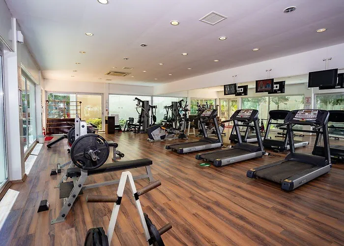 Latanya Park 4*