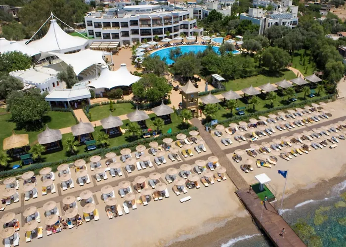 Latanya Park Semesteranläggning (resort) Yaliciftlik