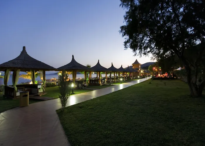 Latanya Park 4* Yaliciftlik