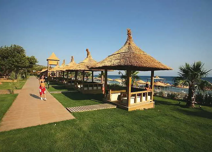 Latanya Park Semesteranläggning (resort) 4*