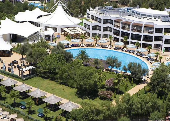 Latanya Park 4*