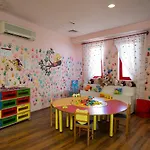 Latanya Park Complex Yaliciftlik