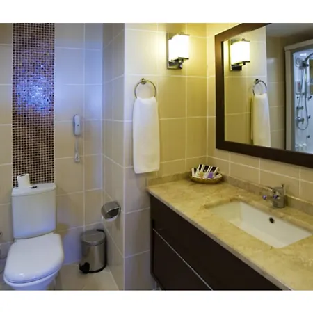 Latanya Park Resort