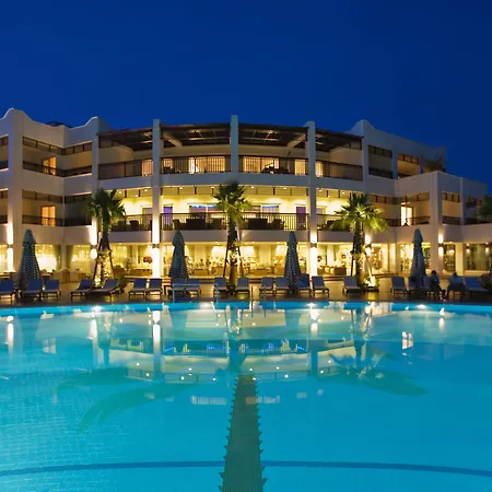 Latanya Park Yaliciftlik