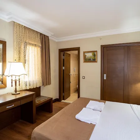 Latanya Park Resort 4*