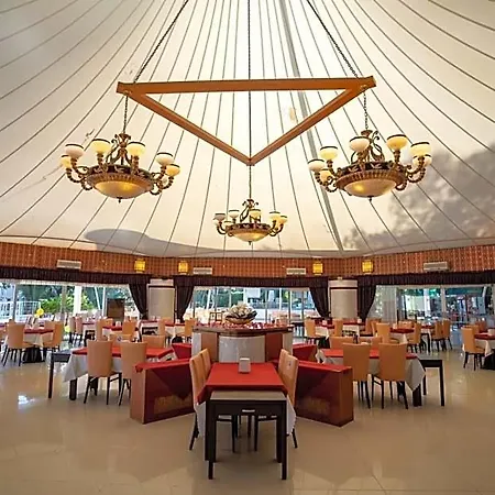 Курортный комплекс Latanya Park 4*