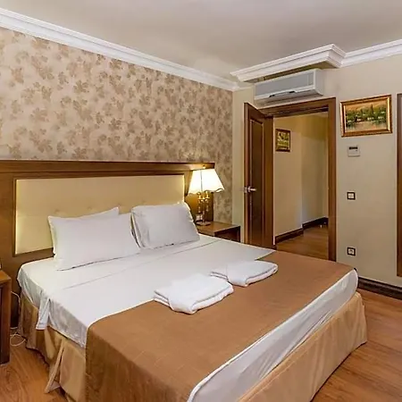 Latanya Park Курортный комплекс 4*