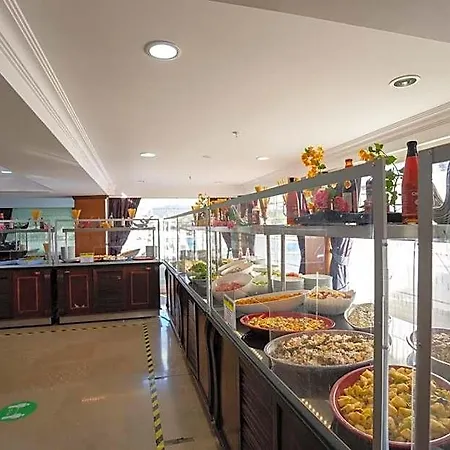 Latanya Park 4* Ялычифтлик