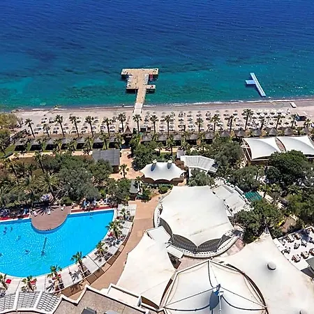 Курортный комплекс Latanya Park 4*