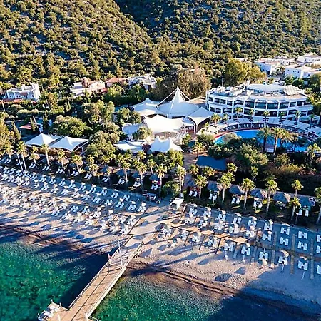 Курортный комплекс Latanya Park 4*