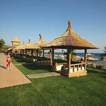 Latanya Park Semesteranläggning (resort) 4*