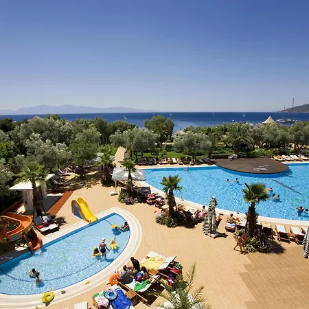 Latanya Park Semesteranläggning (resort)